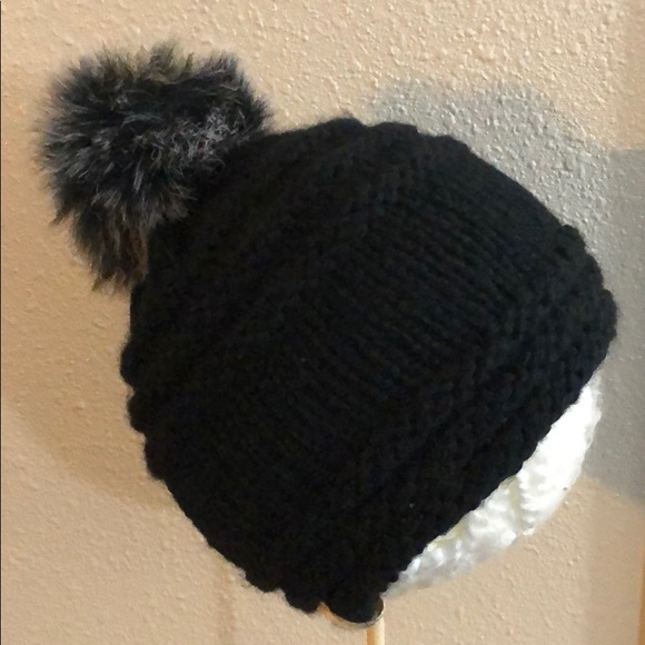 Brand New Handcrafted Black Knitted Hat/Beanie - Picture 1 of 3